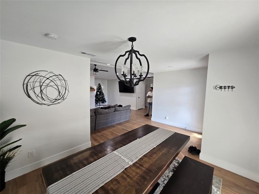 5509 Edgewater Cir - Photo 4 of 24