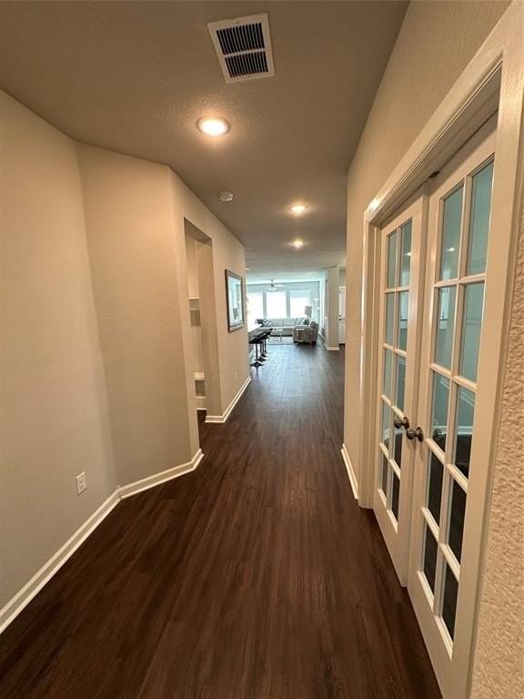 4718 Tanglewood Dr - Photo 3 of 32