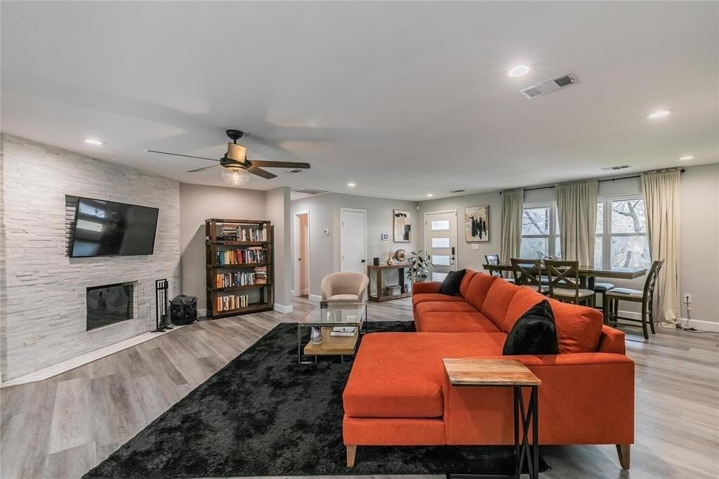 1514 Brookhaven Dr - Photo 7 of 34