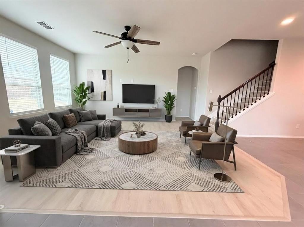 3018 Montrose Ct - Photo 2 of 32