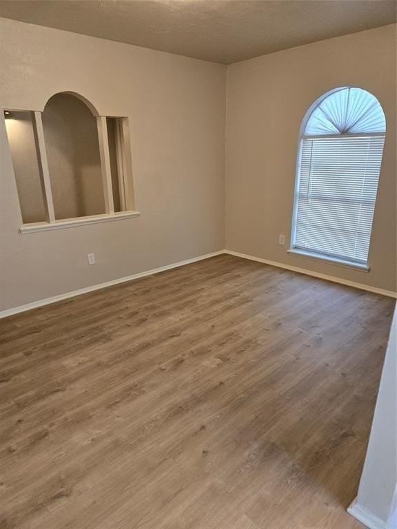 4426 Mayflower Dr - Photo 4 of 8