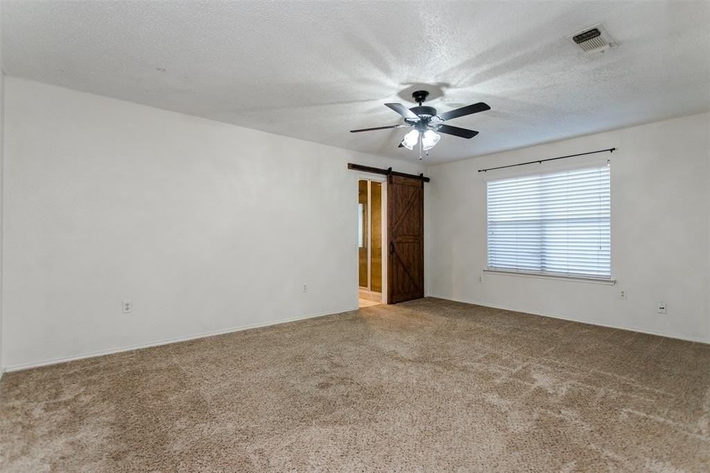 5602 Kingstree Ct - Photo 7 of 33