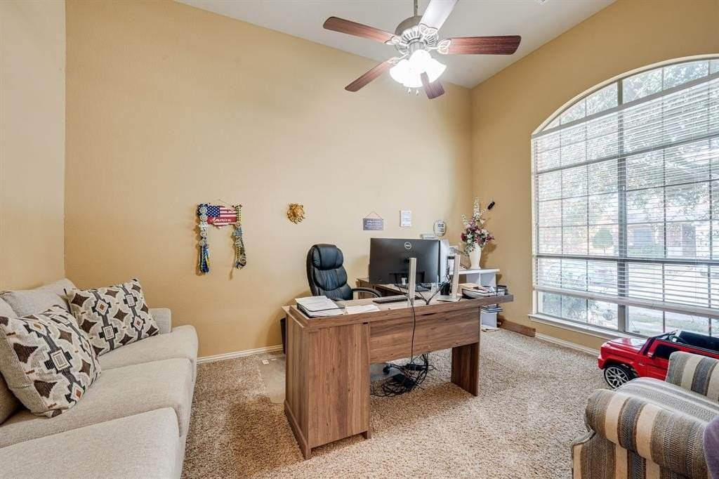 310 Cox Dr - Photo 5 of 36