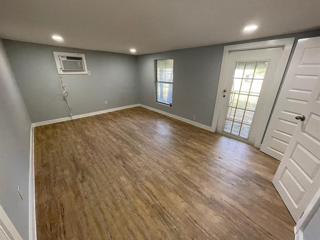 8323 Lapanto Ln #B - Photo 3 of 8