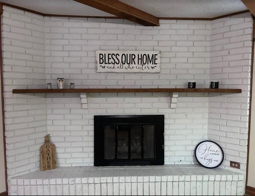 1510 Hulme St - Photo 3 of 22