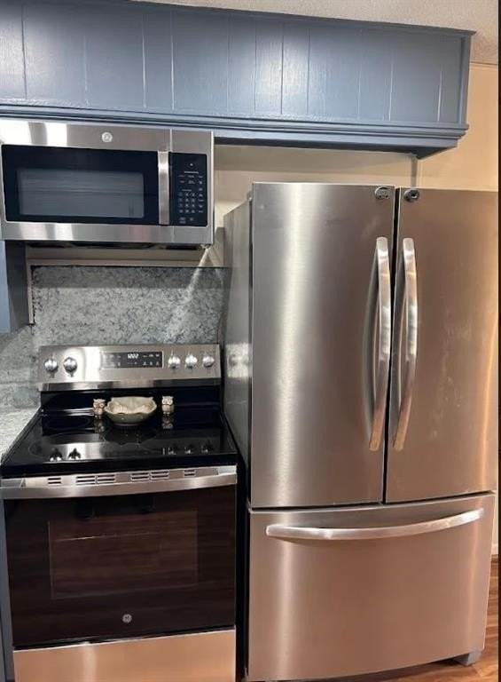 1510 Hulme St - Photo 7 of 22