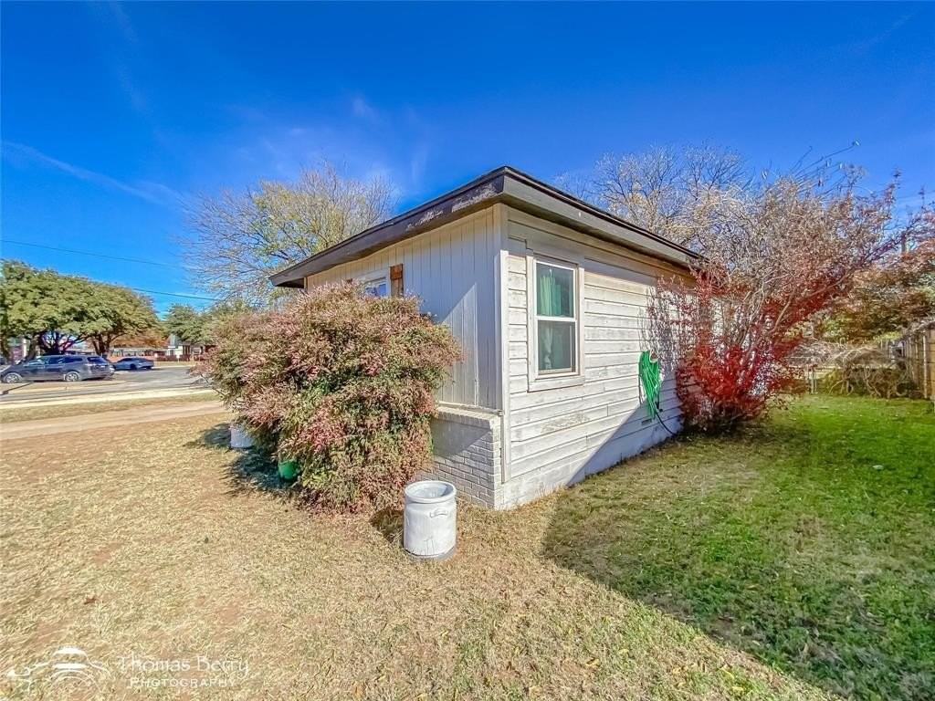 433 Fannin St - Photo 3 of 22