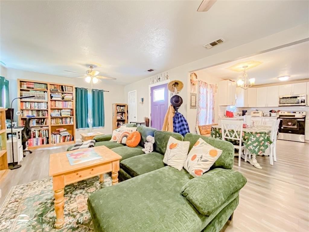 433 Fannin St - Photo 6 of 22