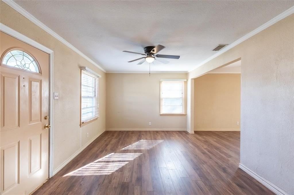 3249 S 13th St - Photo 3 of 34