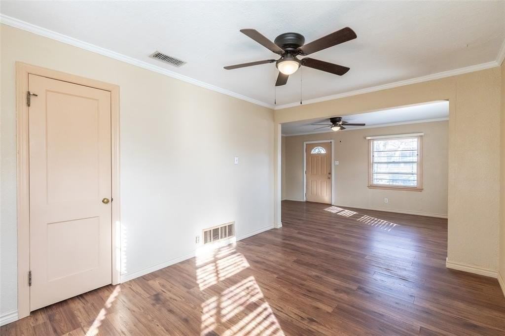 3249 S 13th St - Photo 5 of 34