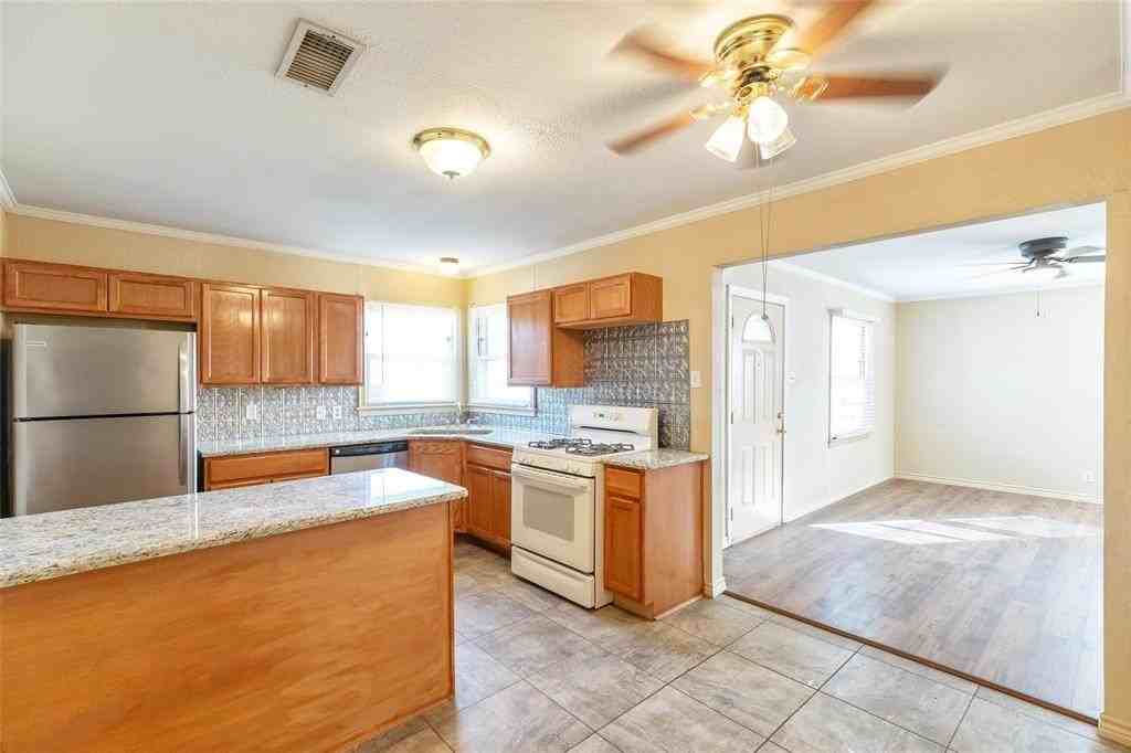 3249 S 13th St - Photo 6 of 34