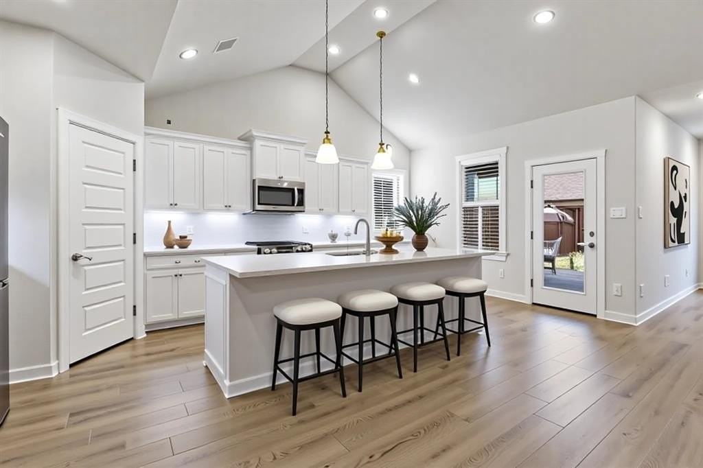 2012 Edgewater St - Photo 6 of 31