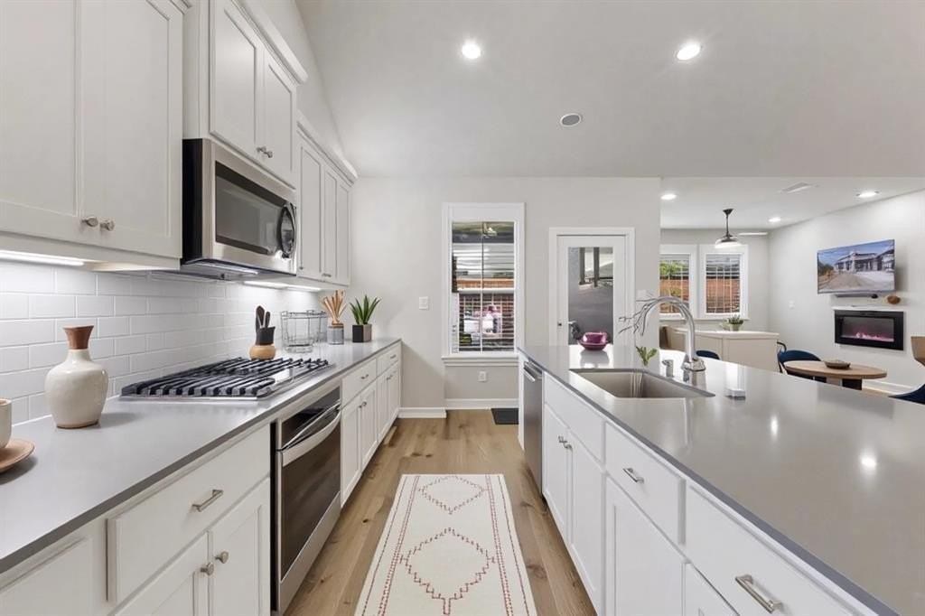 2012 Edgewater St - Photo 7 of 31