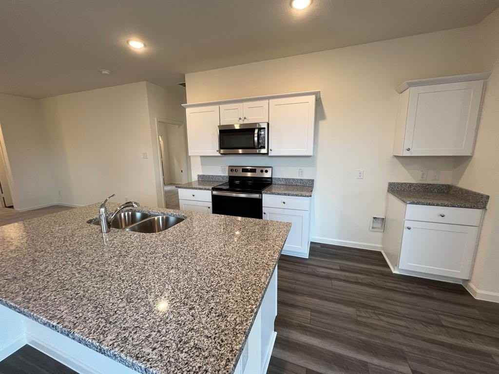 1710 Washington St - Photo 3 of 15