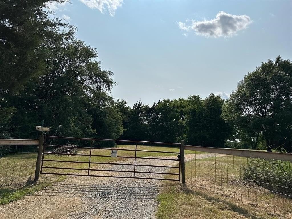 1585 N State Highway 78 - Photo 3 of 39