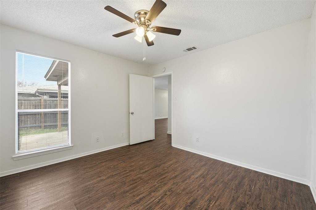 2728 Westchester Dr - Photo 6 of 24