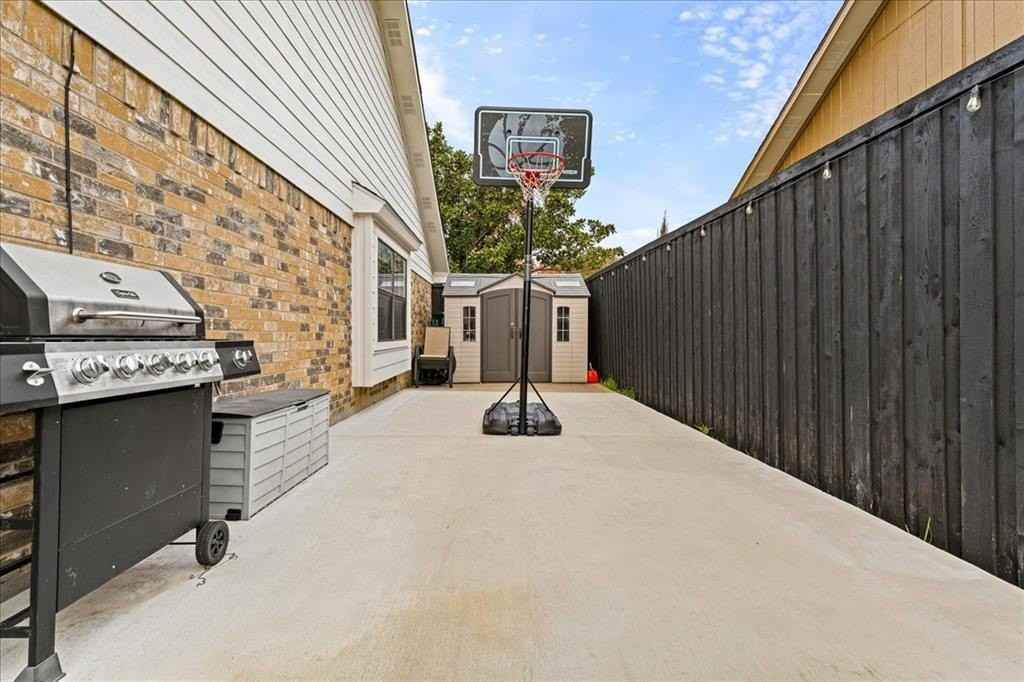 1208 Kesser Dr - Photo 5 of 39