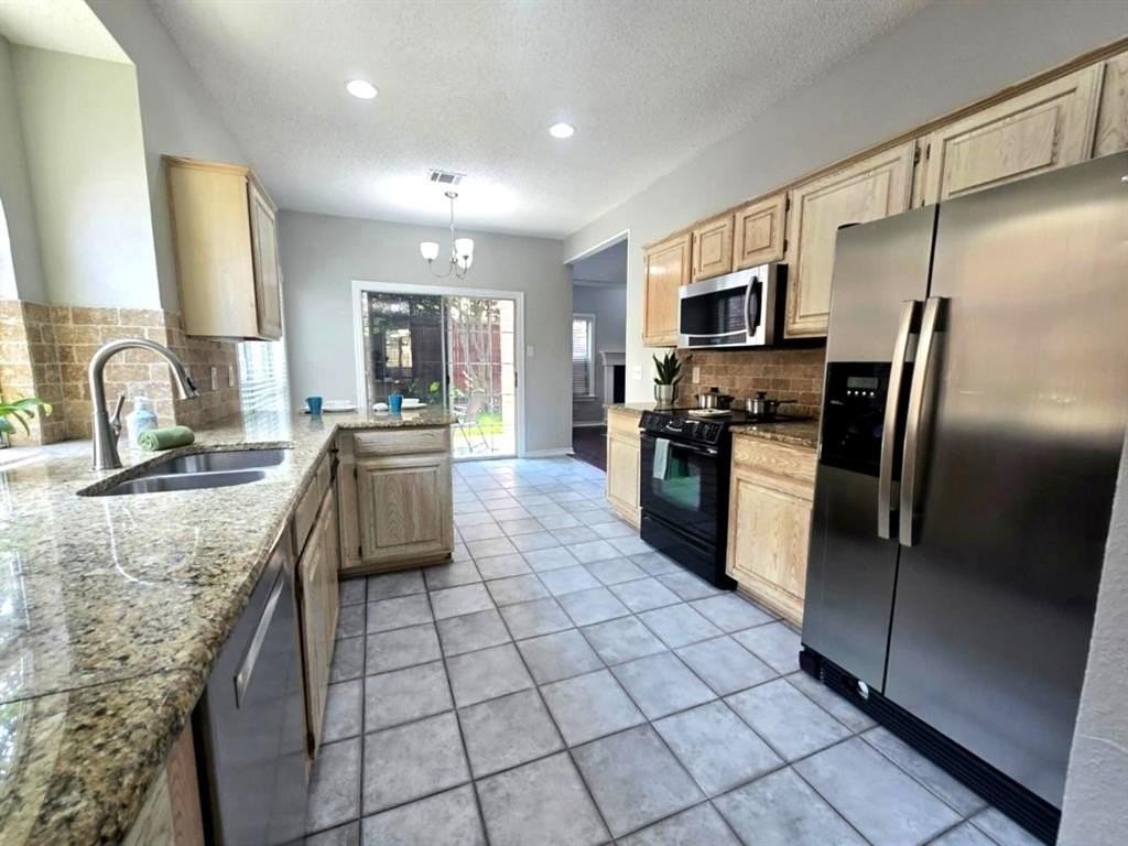 18733 Vista Del Sol - Photo 2 of 18