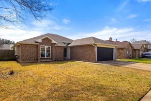 2847 Red Oak Dr - Photo 1 of 1