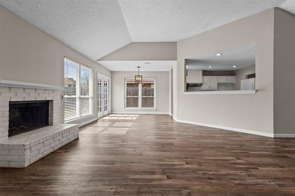 2847 Red Oak Dr - Photo 3 of 27