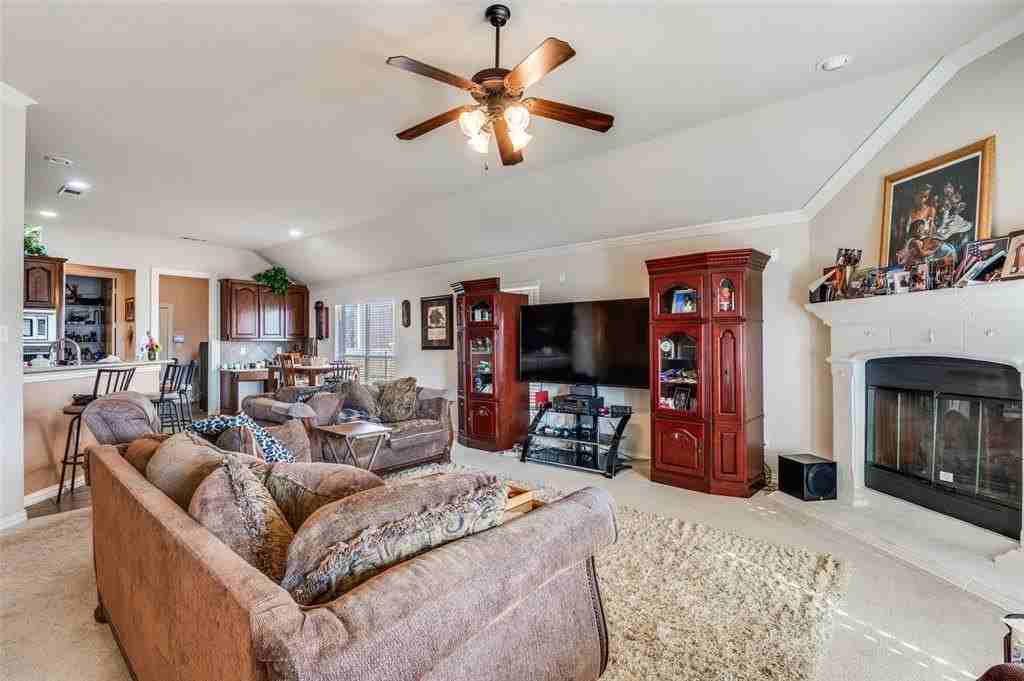 626 Saddlebrook - Photo 5 of 24