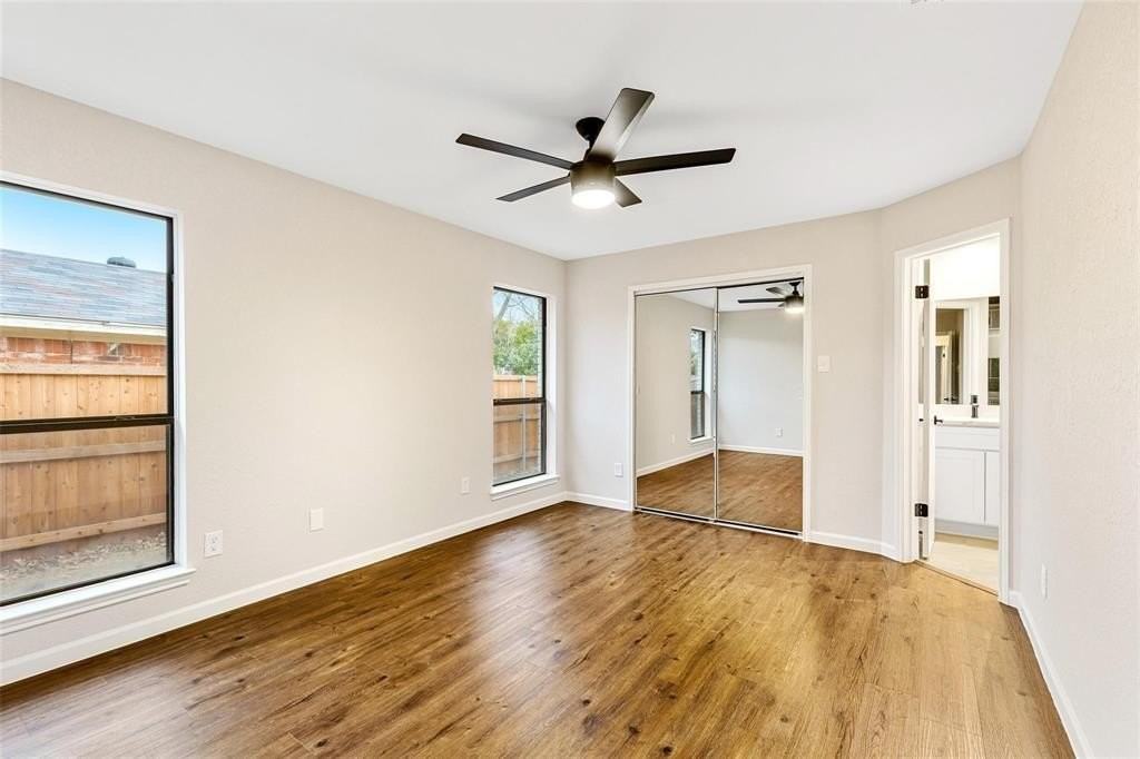 924 Simon Dr - Photo 3 of 26