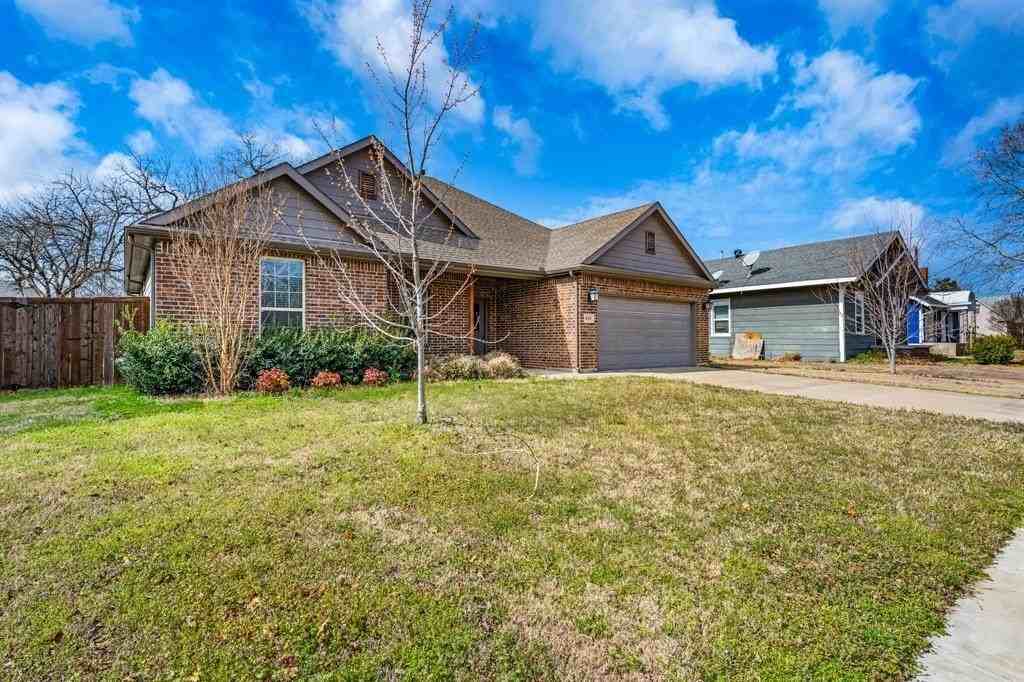 810 N Walnut St - Photo 2 of 26