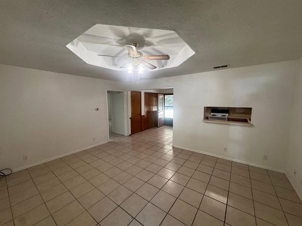 510 Puckett St - Photo 5 of 11