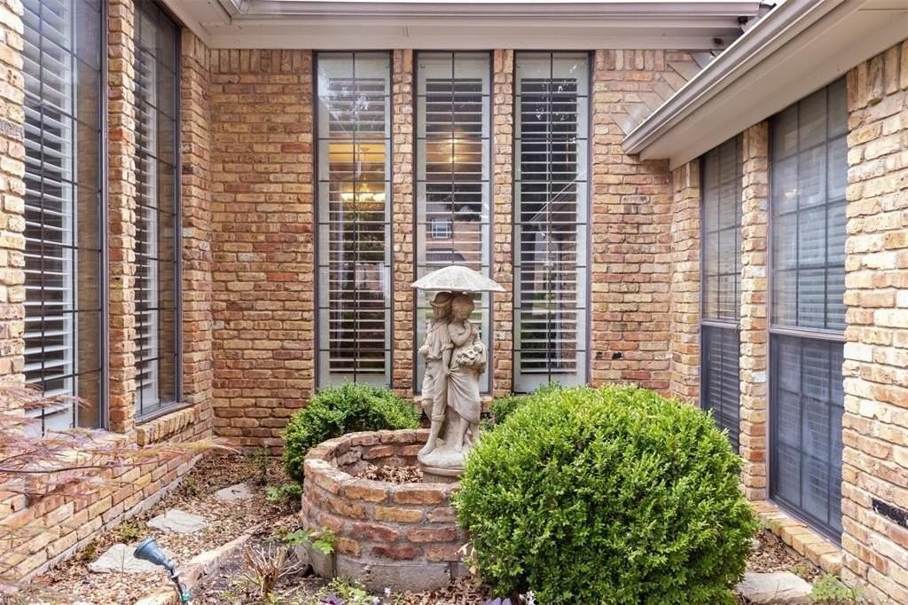 3813 Vicksburg Ct - Photo 5 of 36