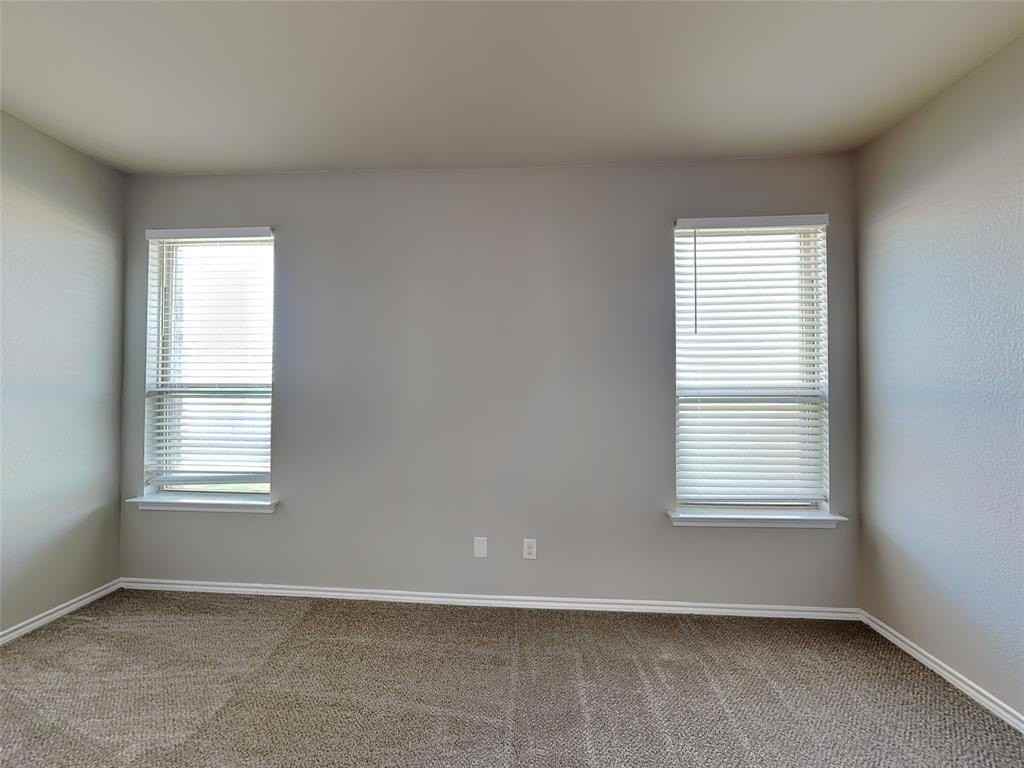 1212 Ashley Dr - Photo 5 of 18