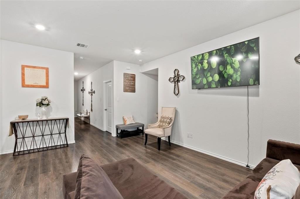 151 Seabiscuit Dr - Photo 4 of 40