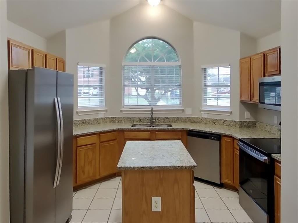 1508 Creekpark Ct - Photo 5 of 15