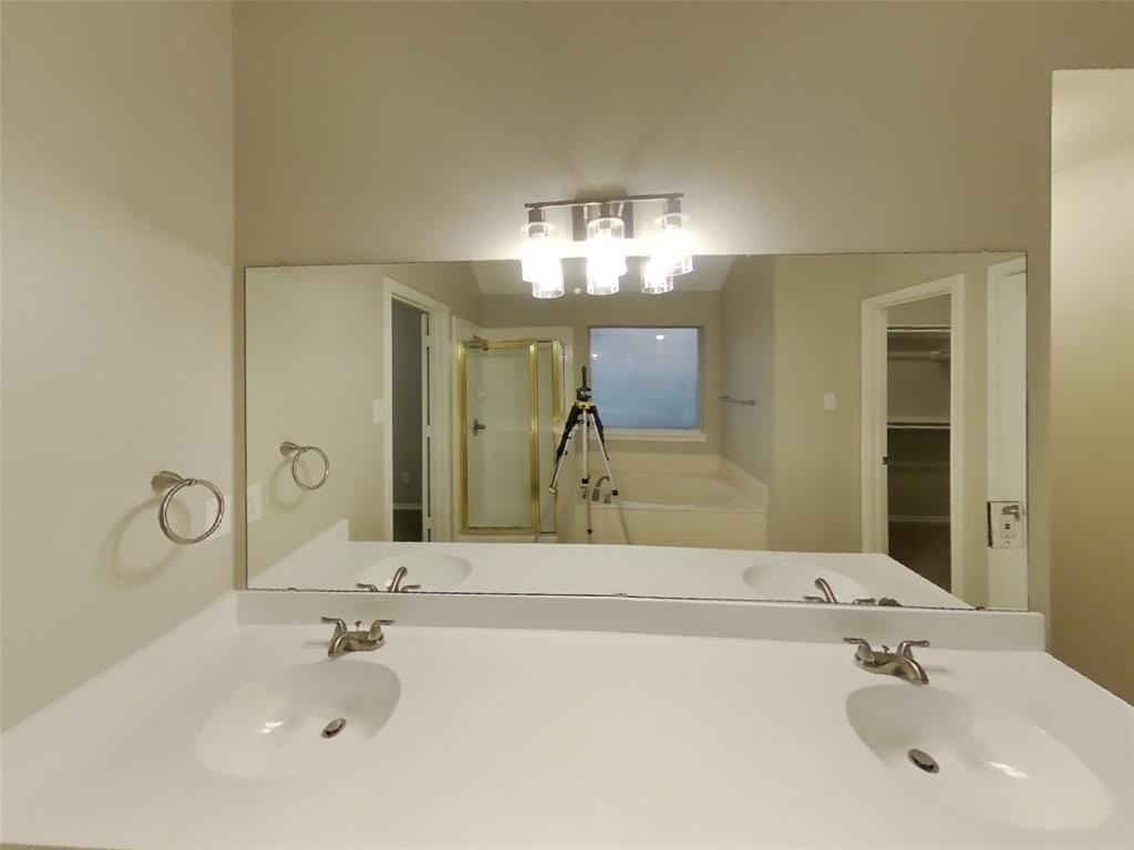 1508 Creekpark Ct - Photo 7 of 15