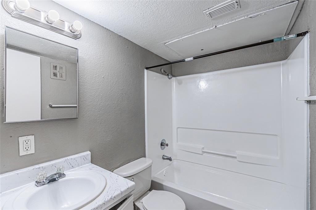 2900 South Fwy - Photo 6 of 7