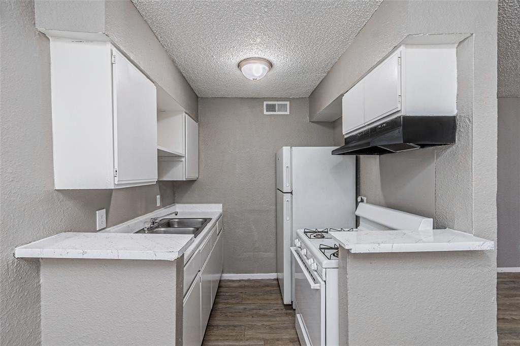 2900 South Fwy - Photo 7 of 7