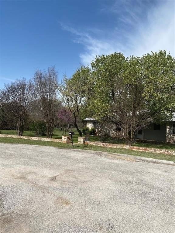 404 Mcsmith Ct - Photo 2 of 32