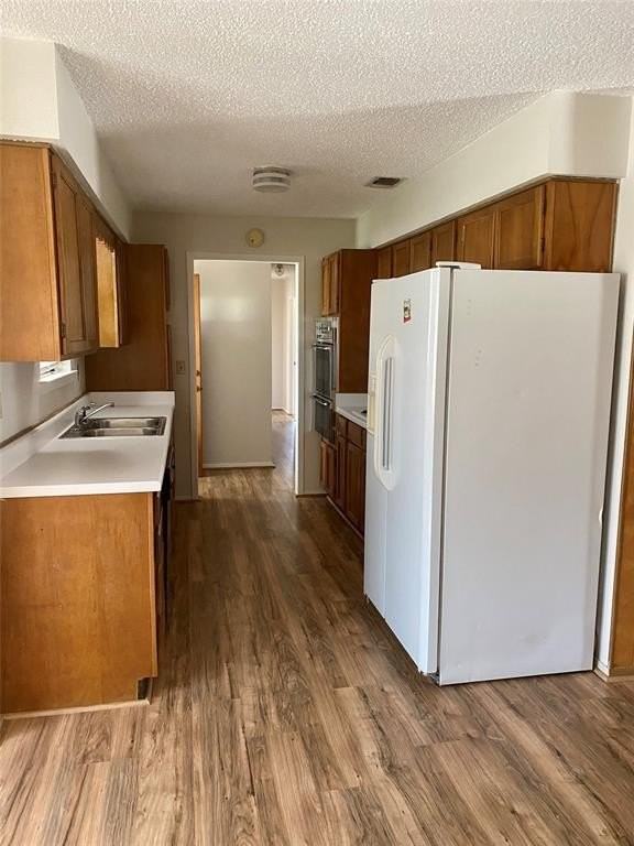 404 Mcsmith Ct - Photo 5 of 32