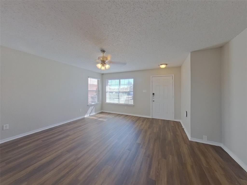 4604 Palm Ridge Dr - Photo 2 of 16