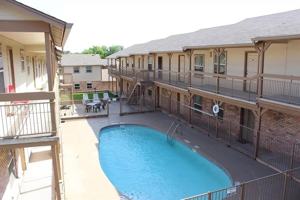 featured image of 614 Stringer St