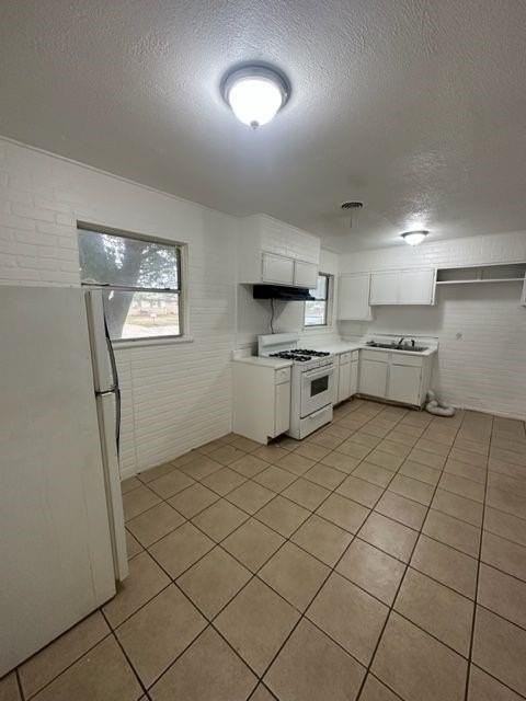 5131 Encino Rd - Photo 5 of 16