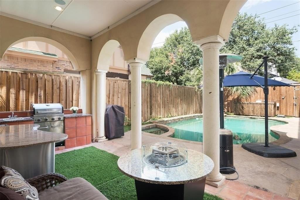 4532 Livingston Ave - Photo 3 of 15