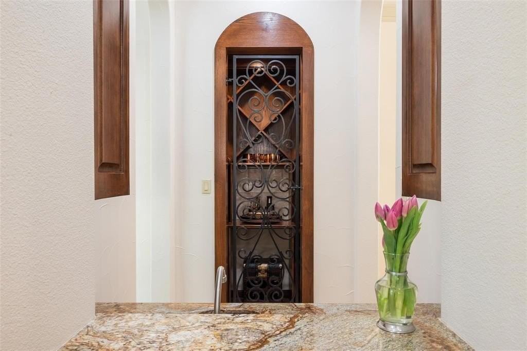 4532 Livingston Ave - Photo 5 of 15