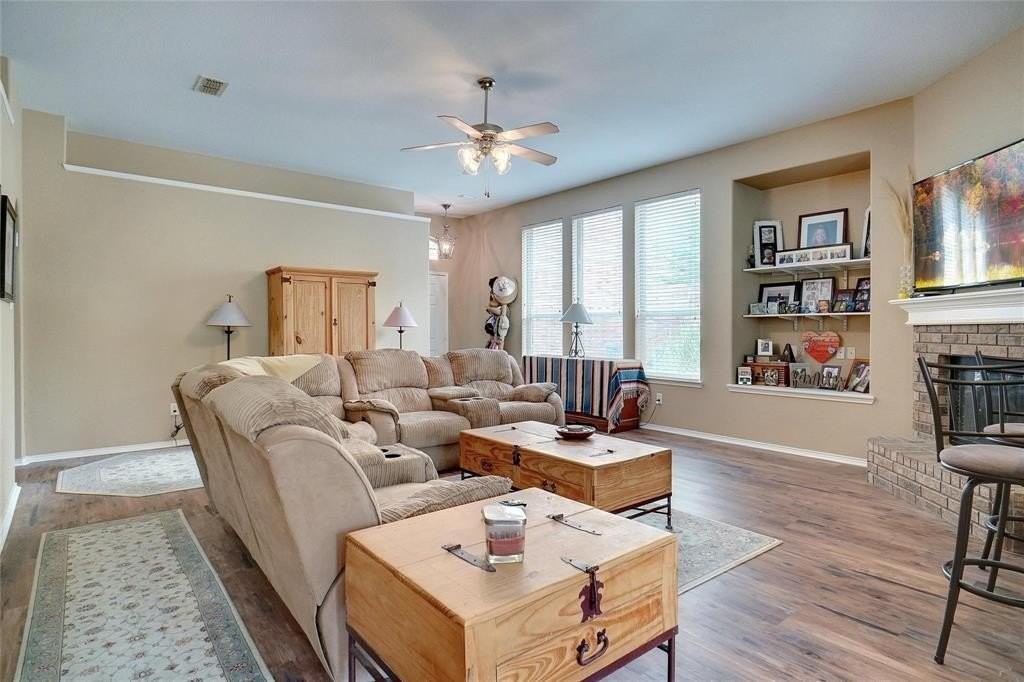 800 Chrissy Creek Ln - Photo 3 of 24