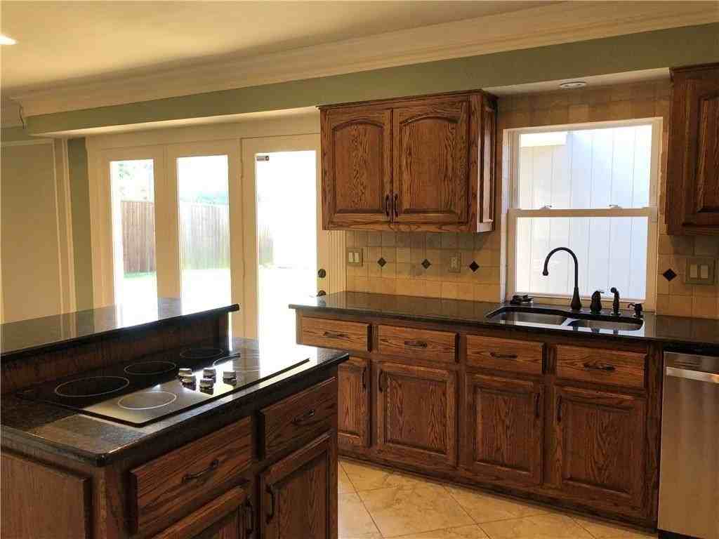 3112 Kingston Dr - Photo 5 of 26