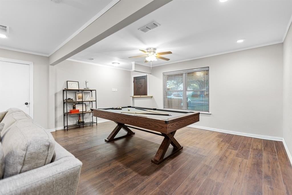 136 Poinsetta Cir - Photo 3 of 18