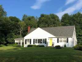 featured image of 18 Wildwood Dr