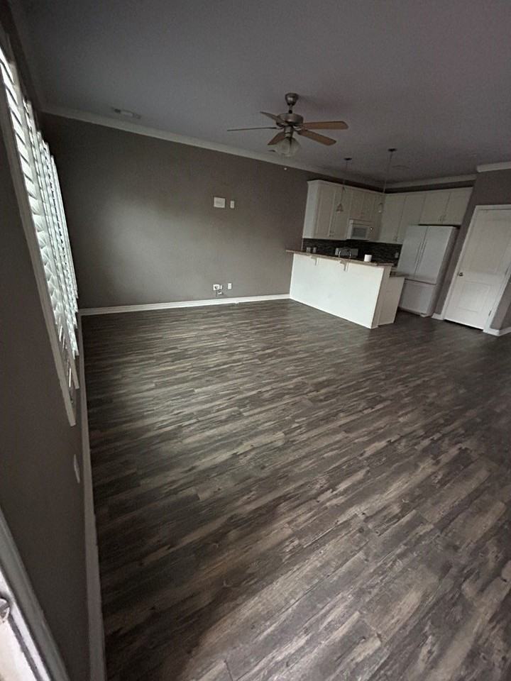 7221 Barksdale Ln - Photo 2 of 6