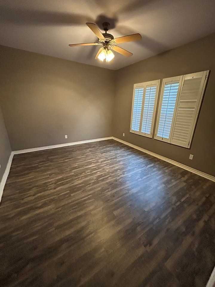 7221 Barksdale Ln - Photo 4 of 6