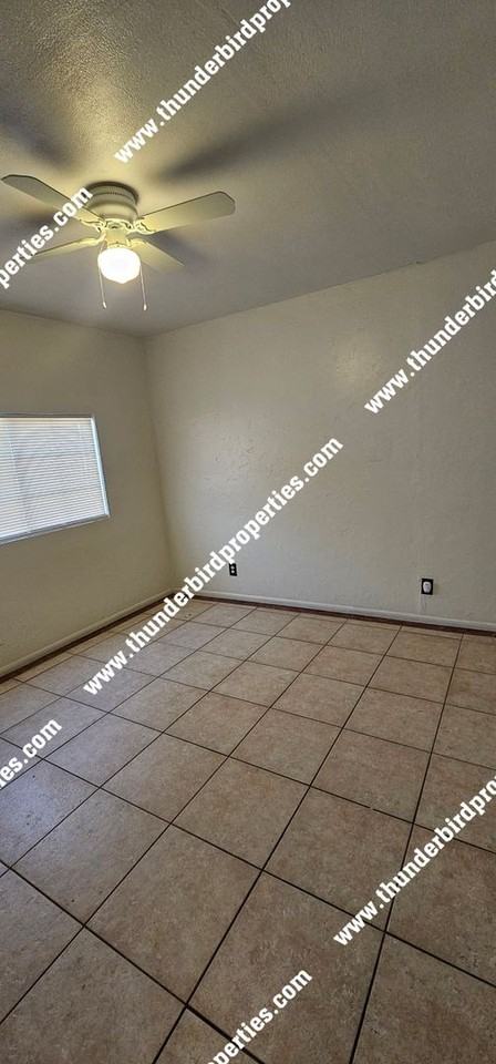 325 San Andres Ave NW - Photo 5 of 27