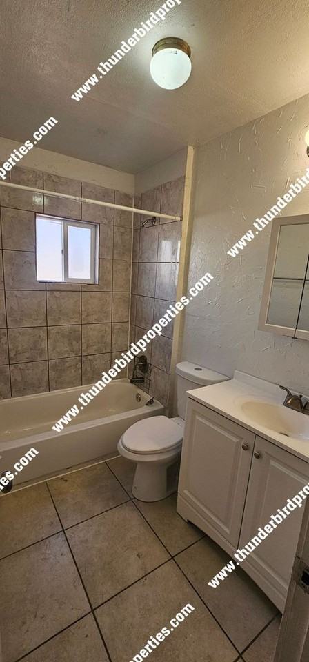 325 San Andres Ave NW - Photo 6 of 27